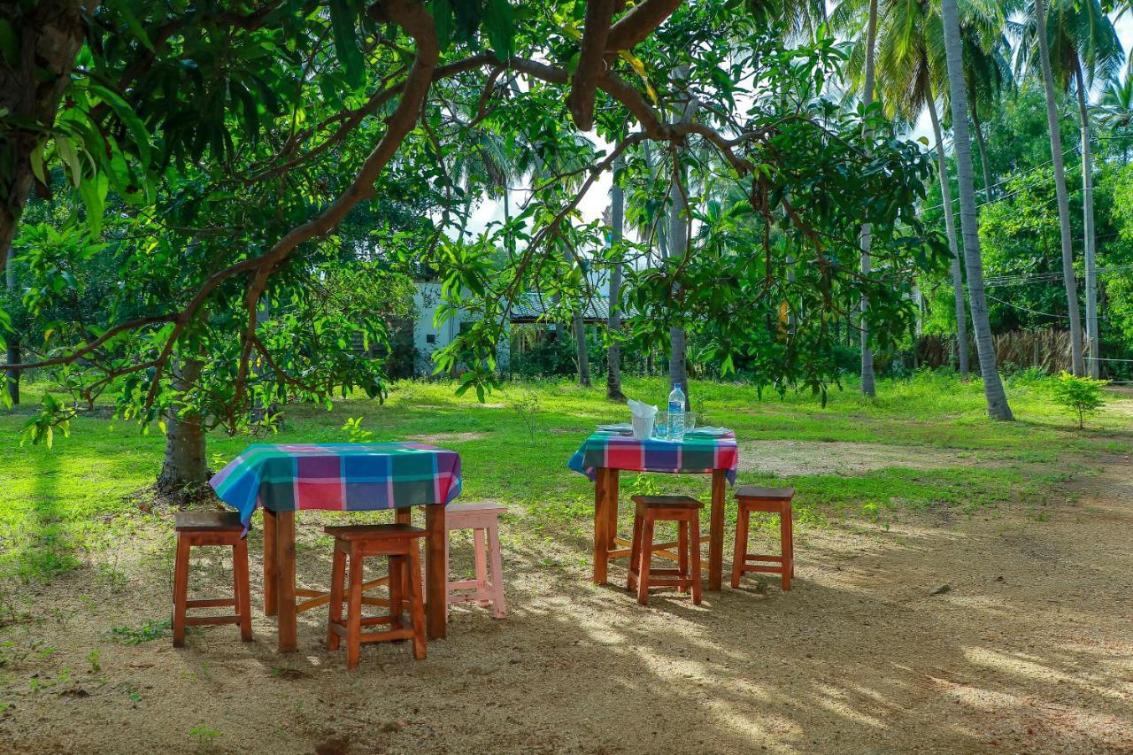 Elena Garden Resort And Restaurant Trincomalee Exterior foto